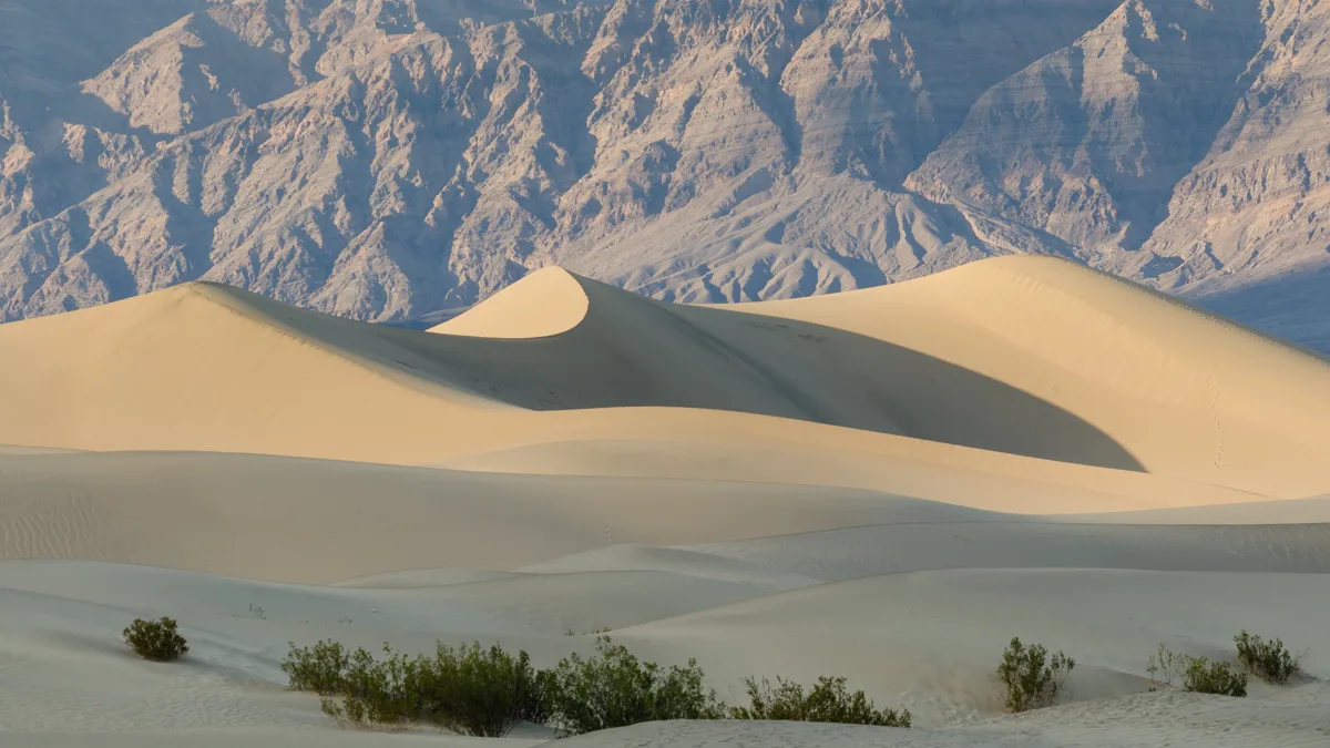 Star wars timeline chronological guide showing vast arid sand ridges under clear desert skies